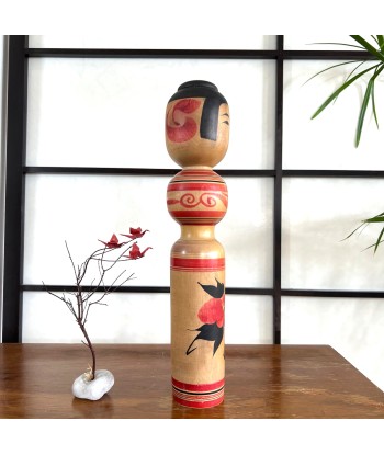 Kokeshi traditionnelle de style tsugaru de Yoshiki Sato | Fleur de pivoine 2023