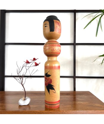 Kokeshi traditionnelle de style tsugaru de Yoshiki Sato | Fleur de pivoine 2023