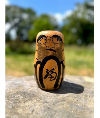 Kokeshi Daruma en bois naturel Comment ça marche