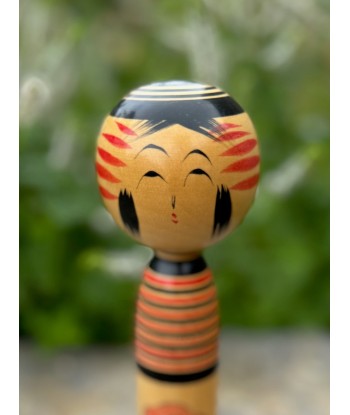 Kokeshi traditionnelle de style tsuchiyu | Fleur de pivoine les ctes