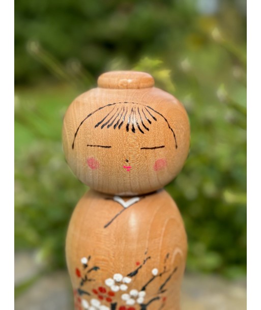 Kokeshi contemporaine de Yuho Ouchi | Fleurs de prunier l'achat 