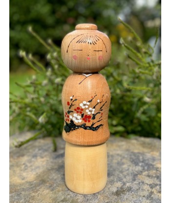 Kokeshi contemporaine de Yuho Ouchi | Fleurs de prunier l'achat 