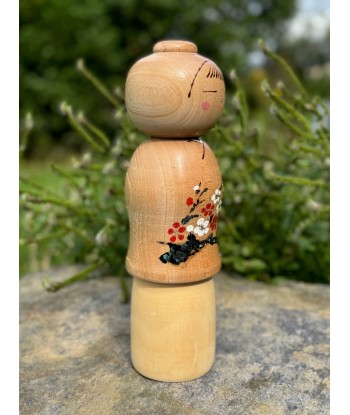 Kokeshi contemporaine de Yuho Ouchi | Fleurs de prunier l'achat 