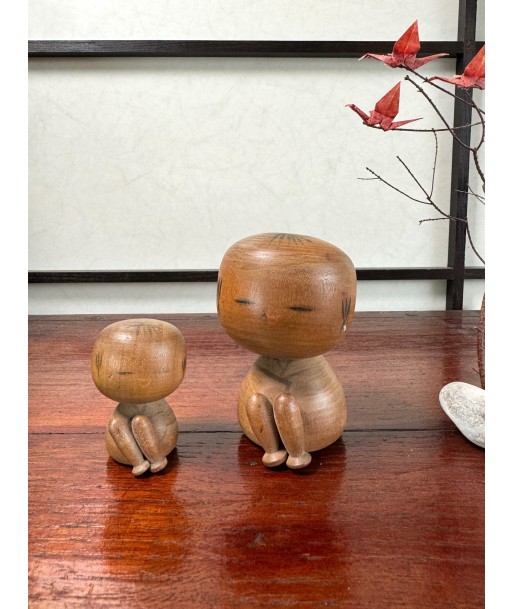 Couple de Poupées Kokeshi Créative Vintage | Kokeshi Assises offre 