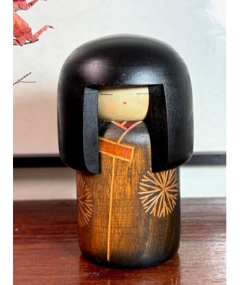 Kokeshi Créative Vintage Gumma de Sansaku Sekiguchi | Chrysanthèmes 14cm la livraison gratuite