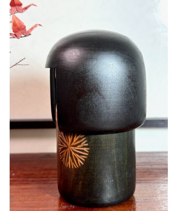 Kokeshi Créative Vintage Gumma de Sansaku Sekiguchi | Chrysanthèmes 14cm la livraison gratuite