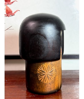 Kokeshi Créative Vintage Gumma de Sansaku Sekiguchi | Chrysanthèmes 14cm la livraison gratuite