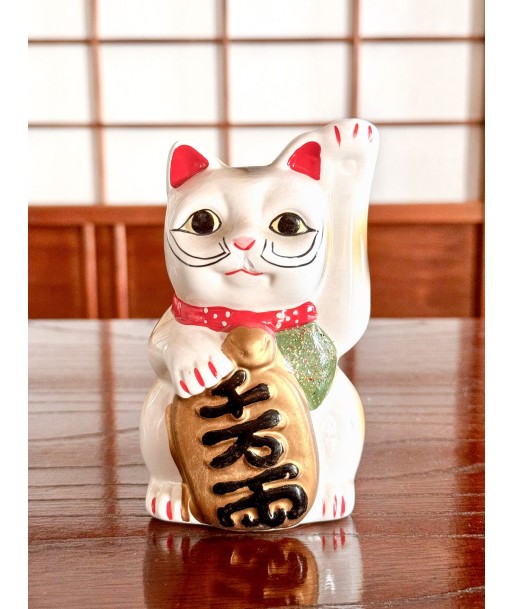 Chat Blanc Maneki Neko en céramique avec de longues moustaches de France