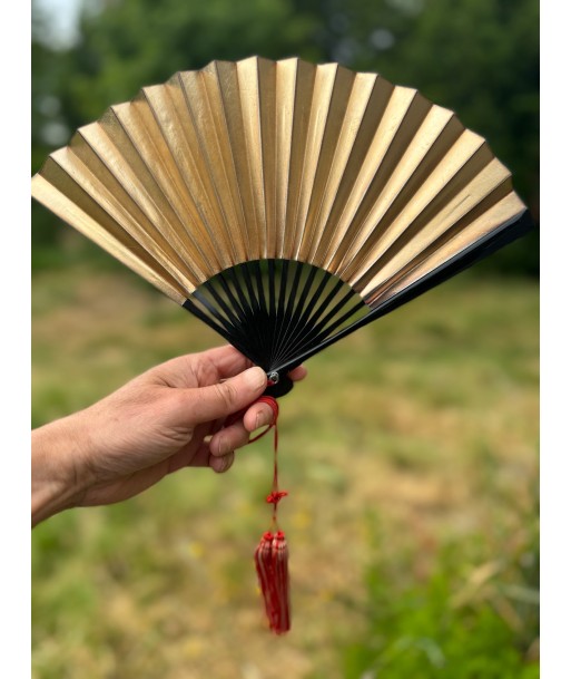 Éventail Traditionnel Japonais Or et Argent bois laqué noir basket pas cher